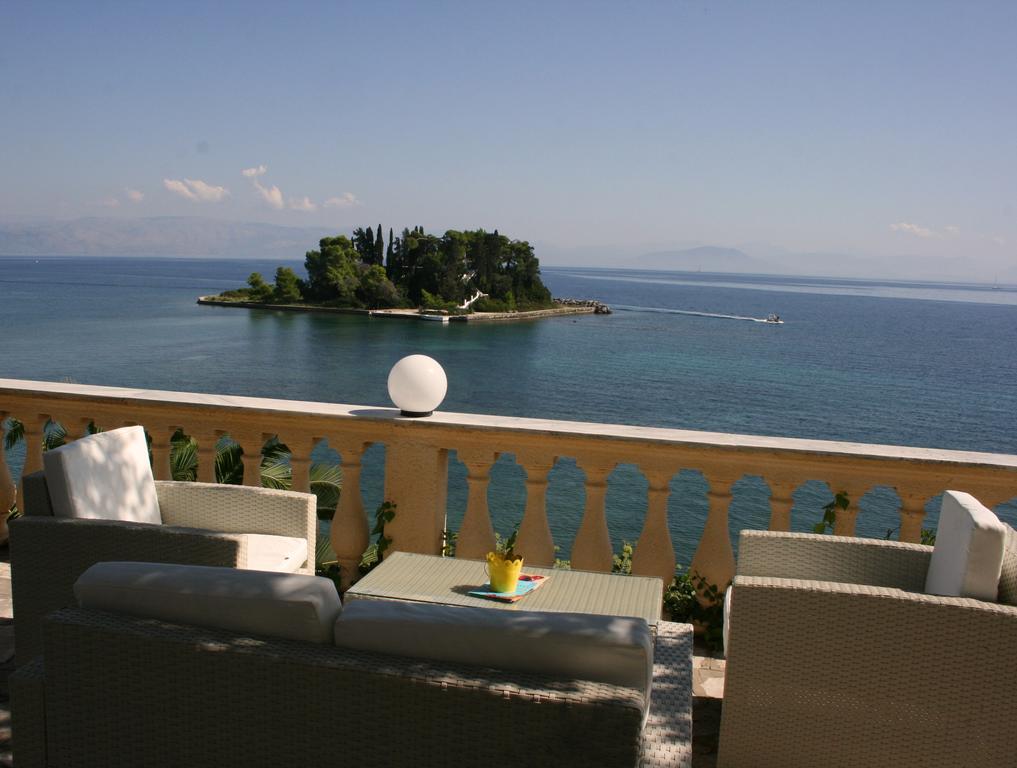 Aegli Hotel Perama  Buitenkant foto