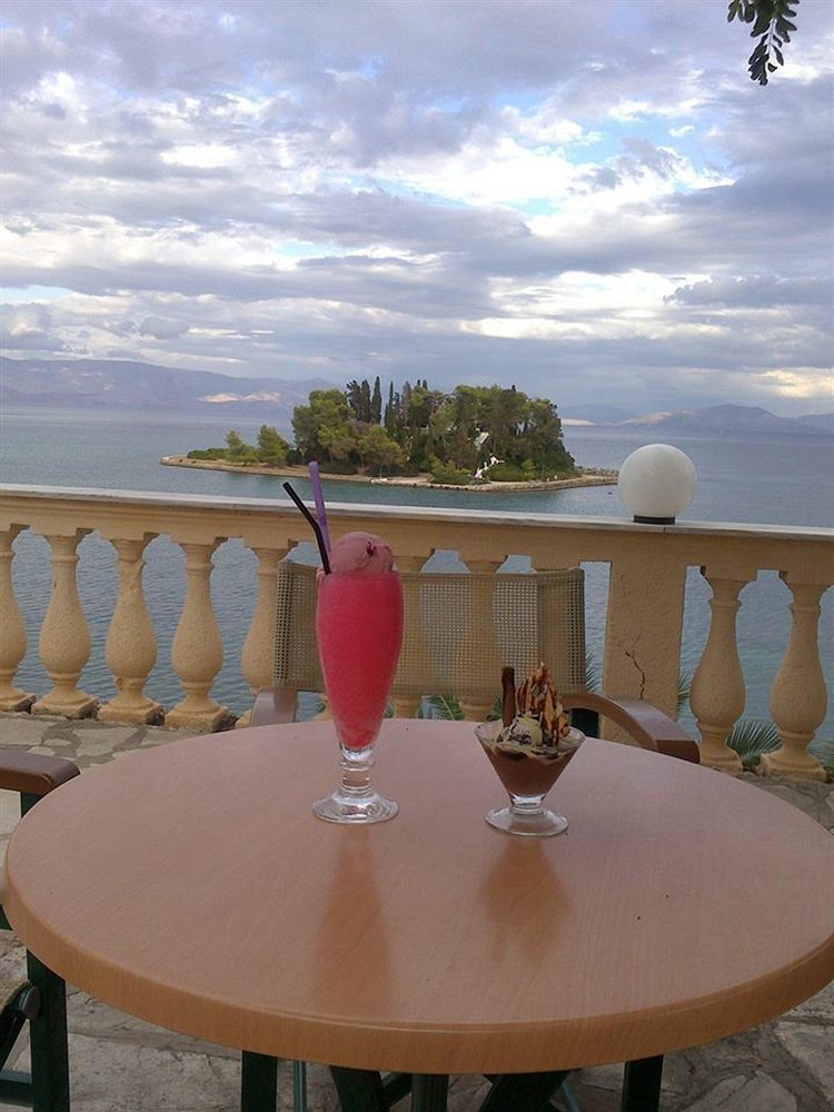 Aegli Hotel Perama  Buitenkant foto