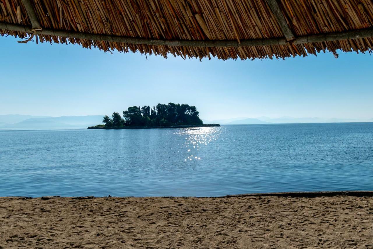 Aegli Hotel Perama  Buitenkant foto